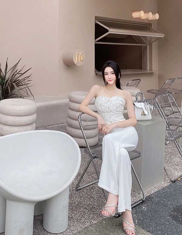 东京外围女经纪人